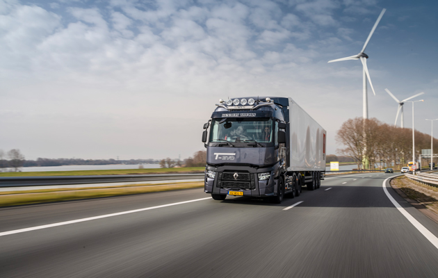 Renault LKW schwarz